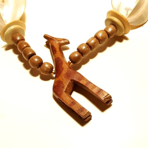 Safari Tribal Carved Lion Giraffe Elephant MOP Shell Wood Bead Necklace - Picture 2 of 7